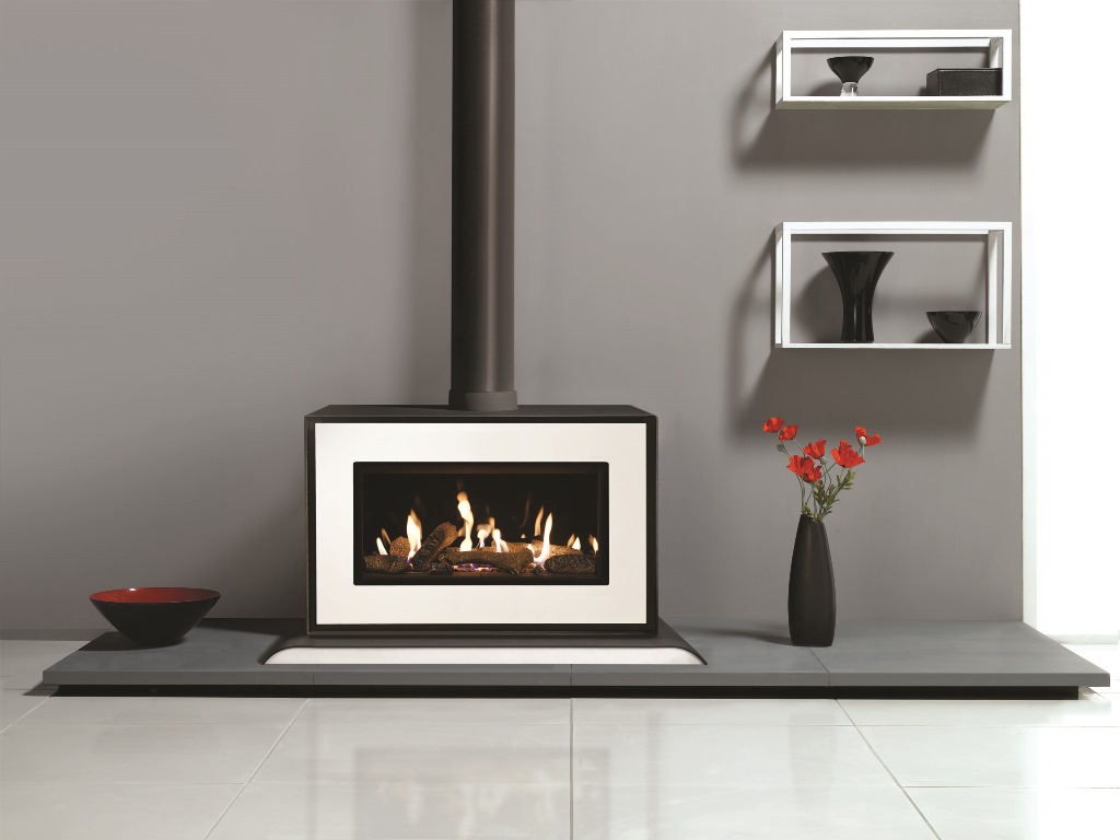Studio 1 Freestanding